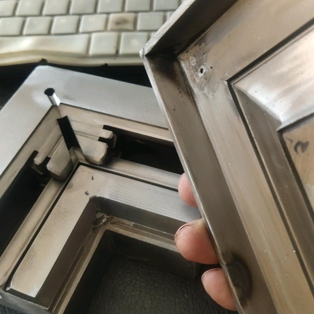 亿融焊接模具