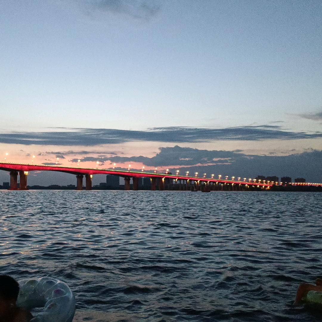 椒盐蟹黄汤包🦀🦞🍺
