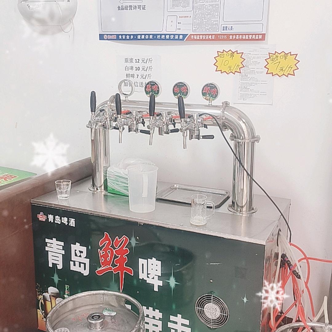 黄金海岸南门西青岛啤酒