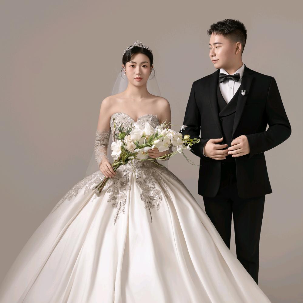 小河口桥头香肠加工