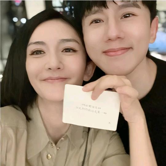 杰哥，娜姐的小迷妹😍