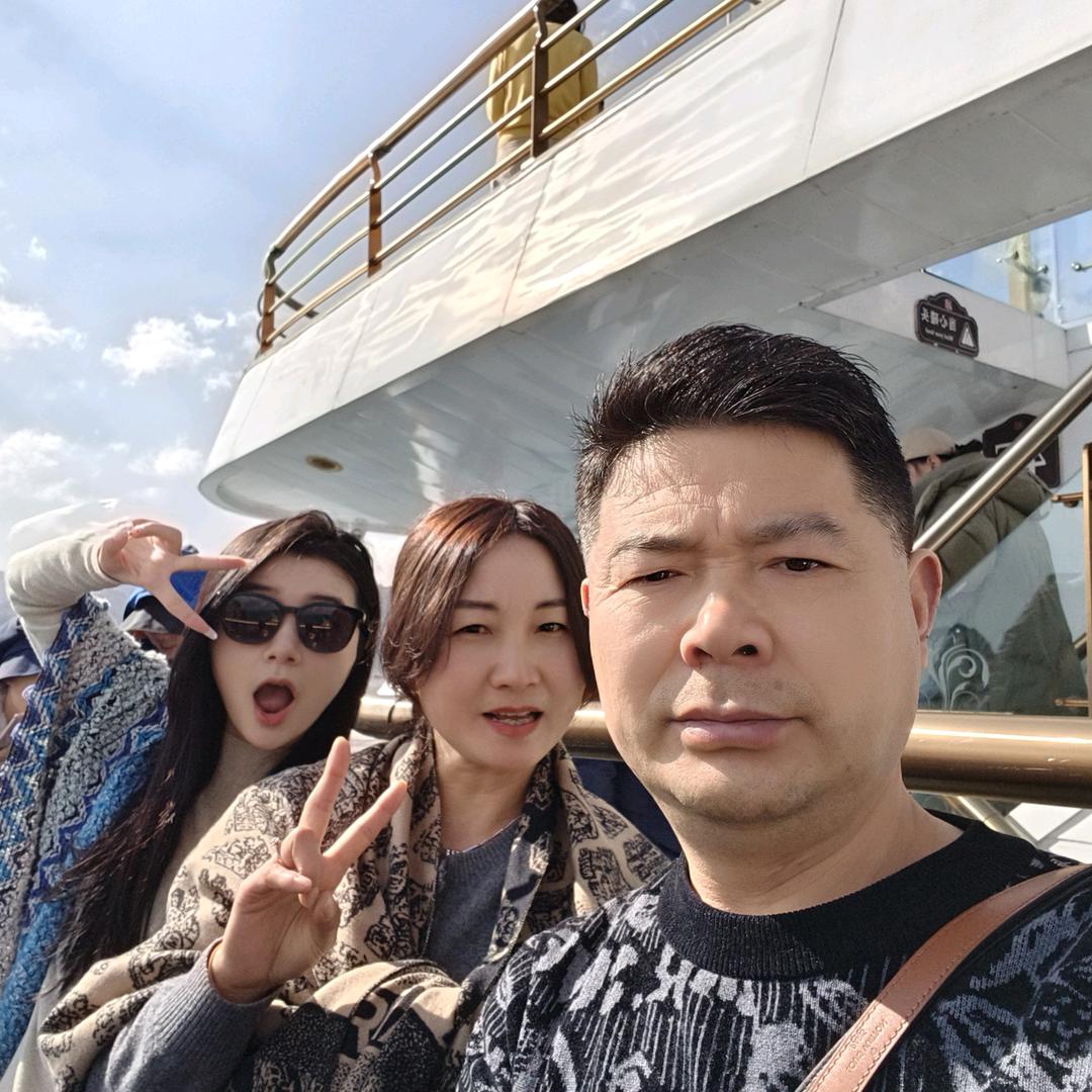 梅龙镇临湖小苑饭店