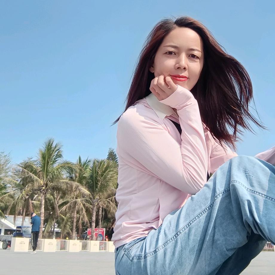 手刘余香