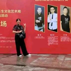 郭：洪霓俊