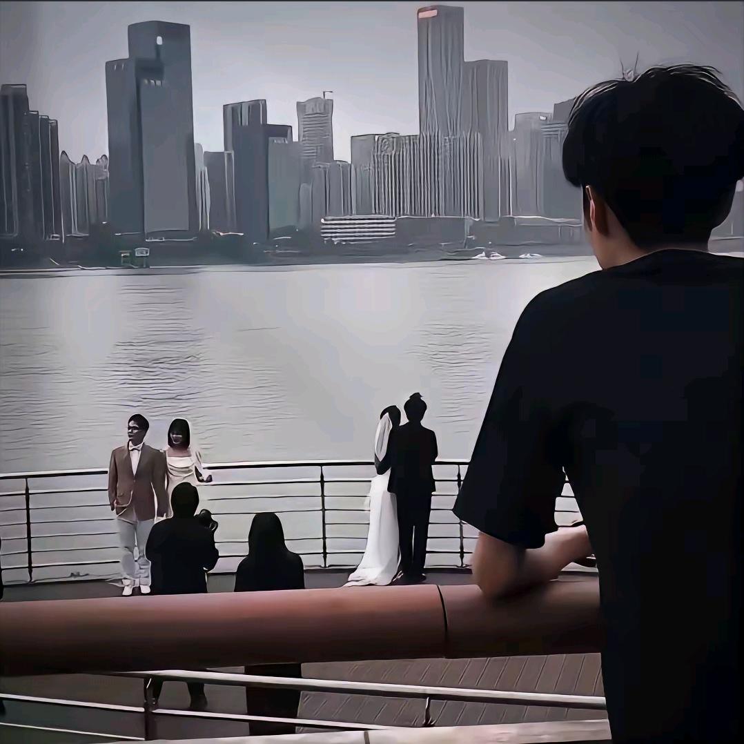 高处的旁观者