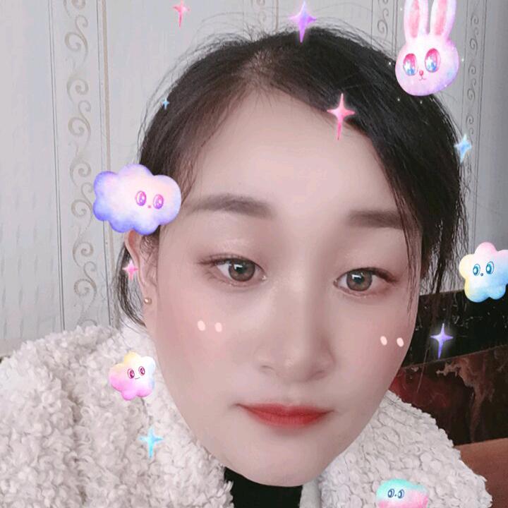 快乐的小云😝😝