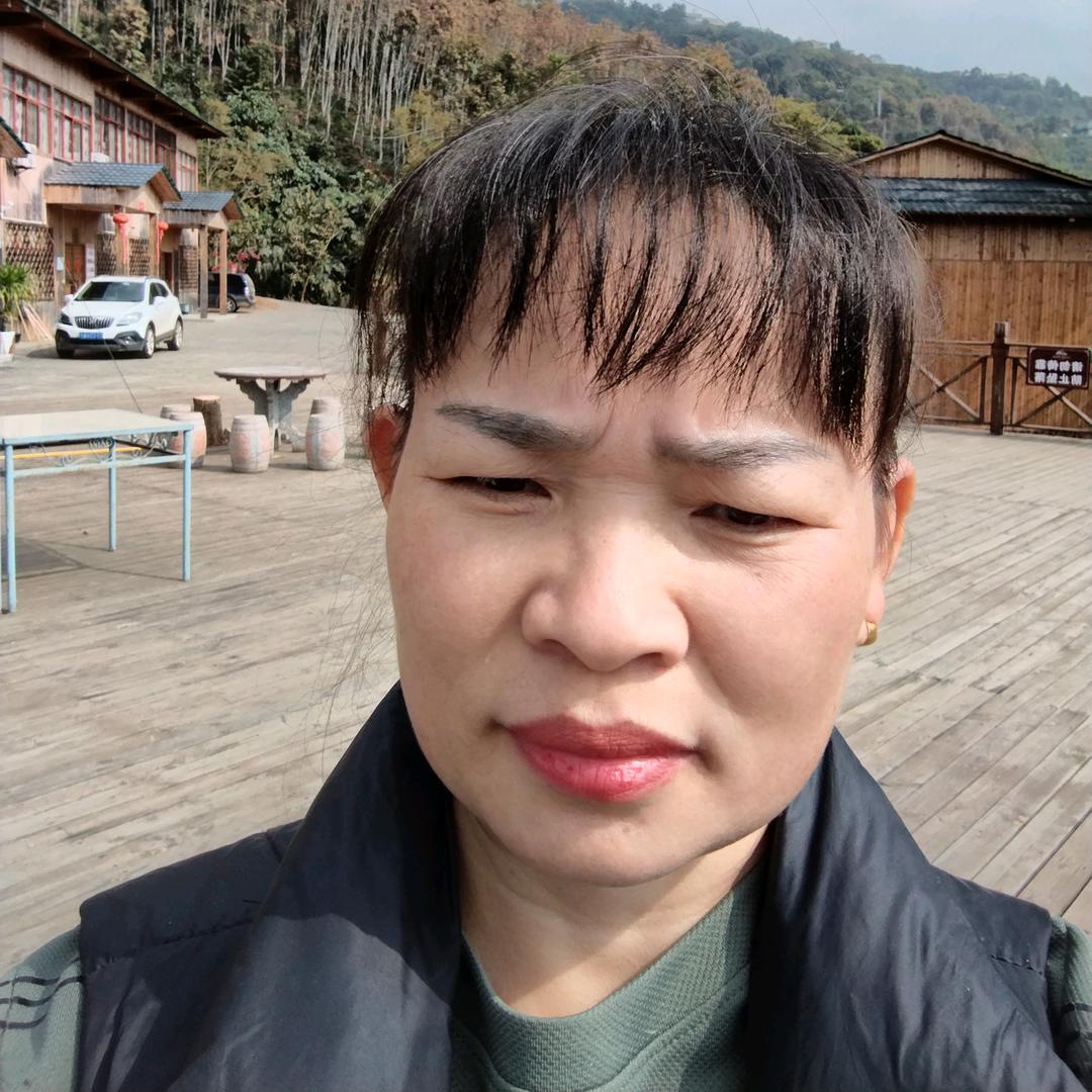 杨锦芳