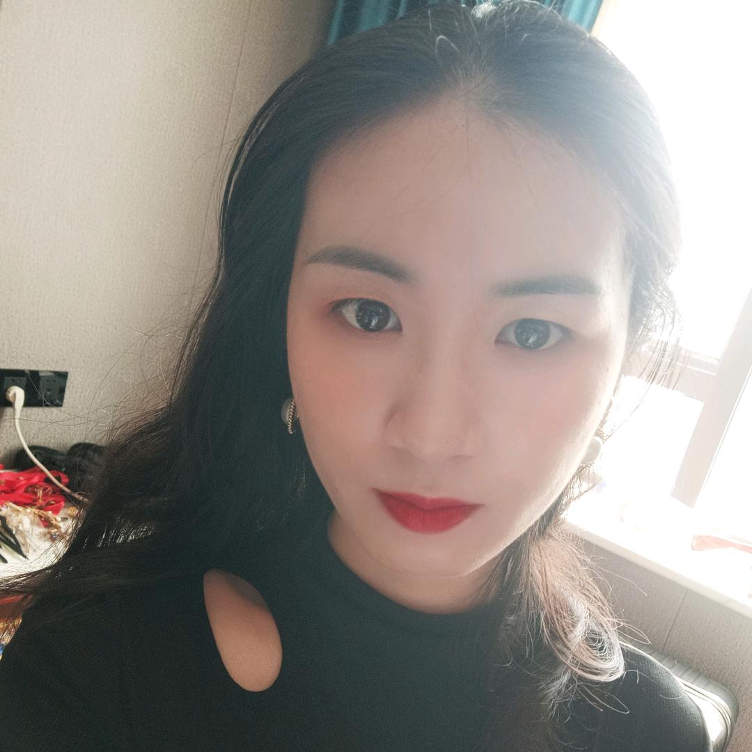 艾丽妆缘店长园园