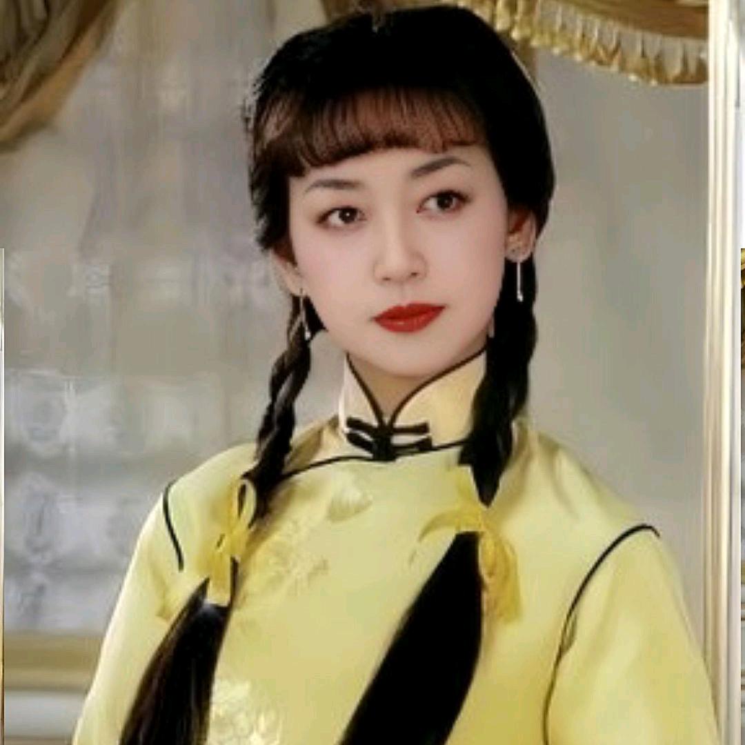 雄鹰展翅