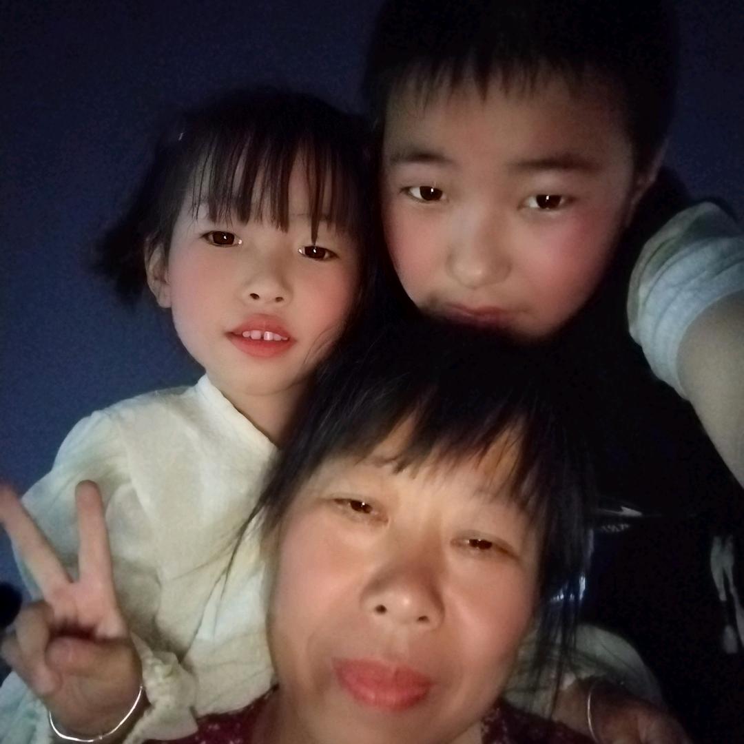 家和万事兴(*˘︶˘*).。.:*♡