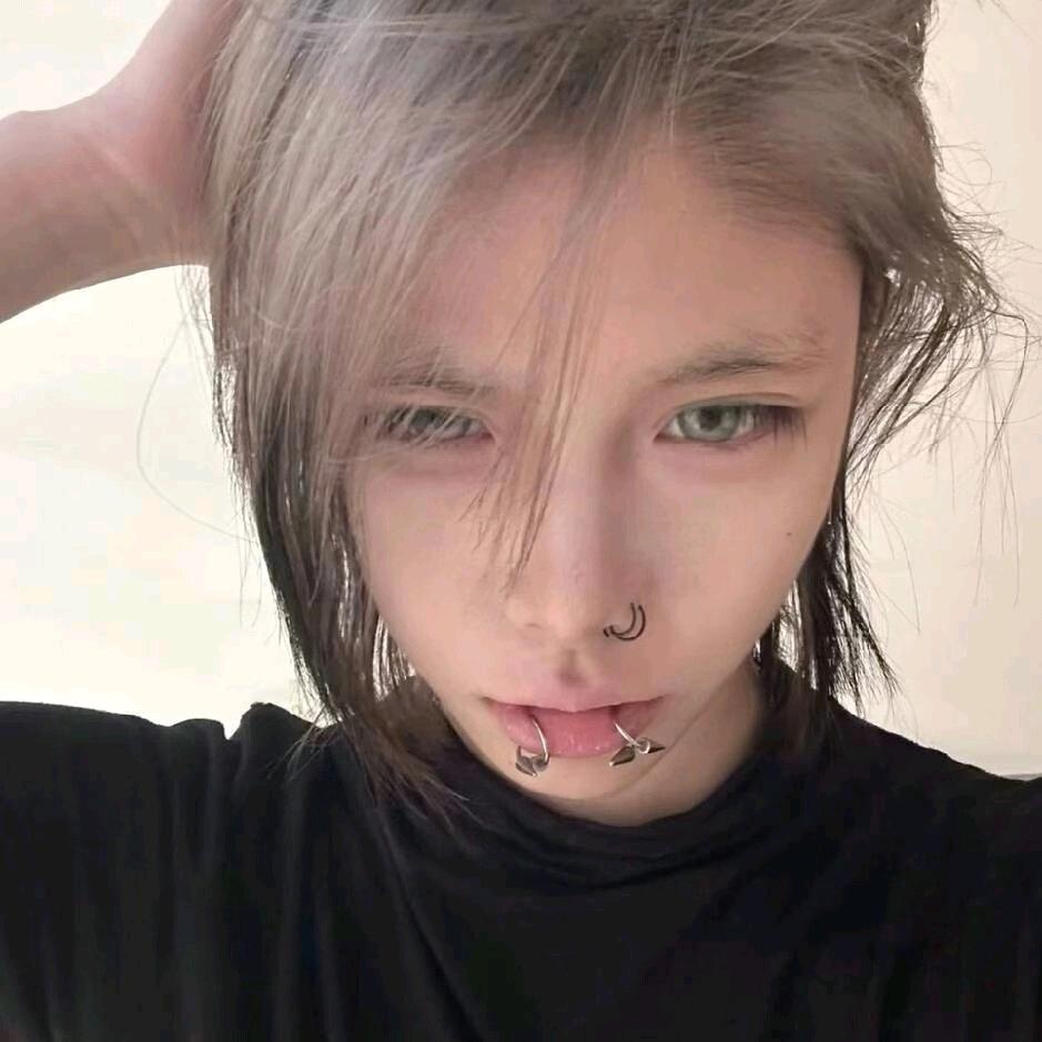 ≡ω≡