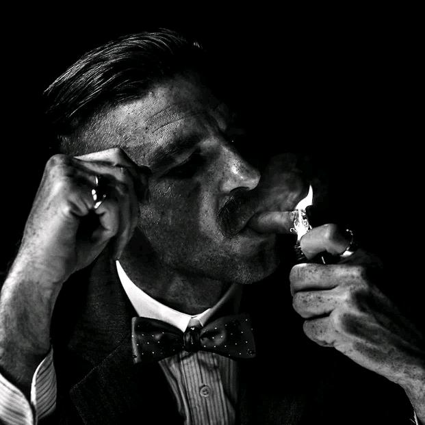 𝒜𝓌半支烟🚬、