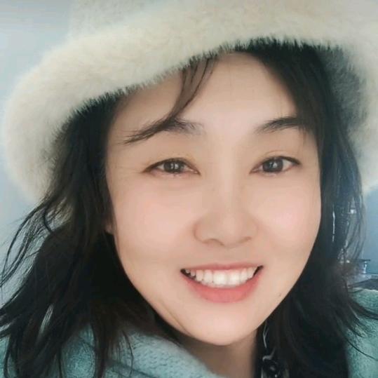 农村单身艳姐每天（早六点十分，晚七直播