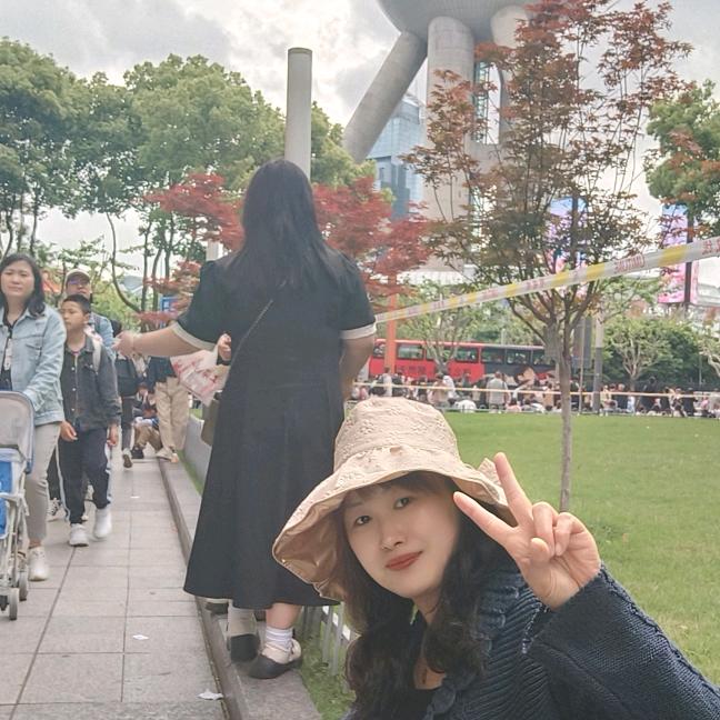 画个逗号给明天(●.●)