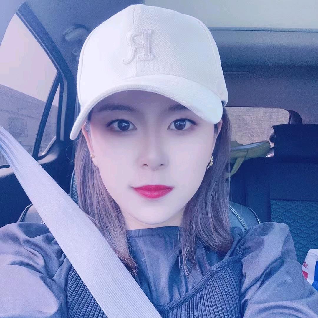 小小霞晶小朵🌸