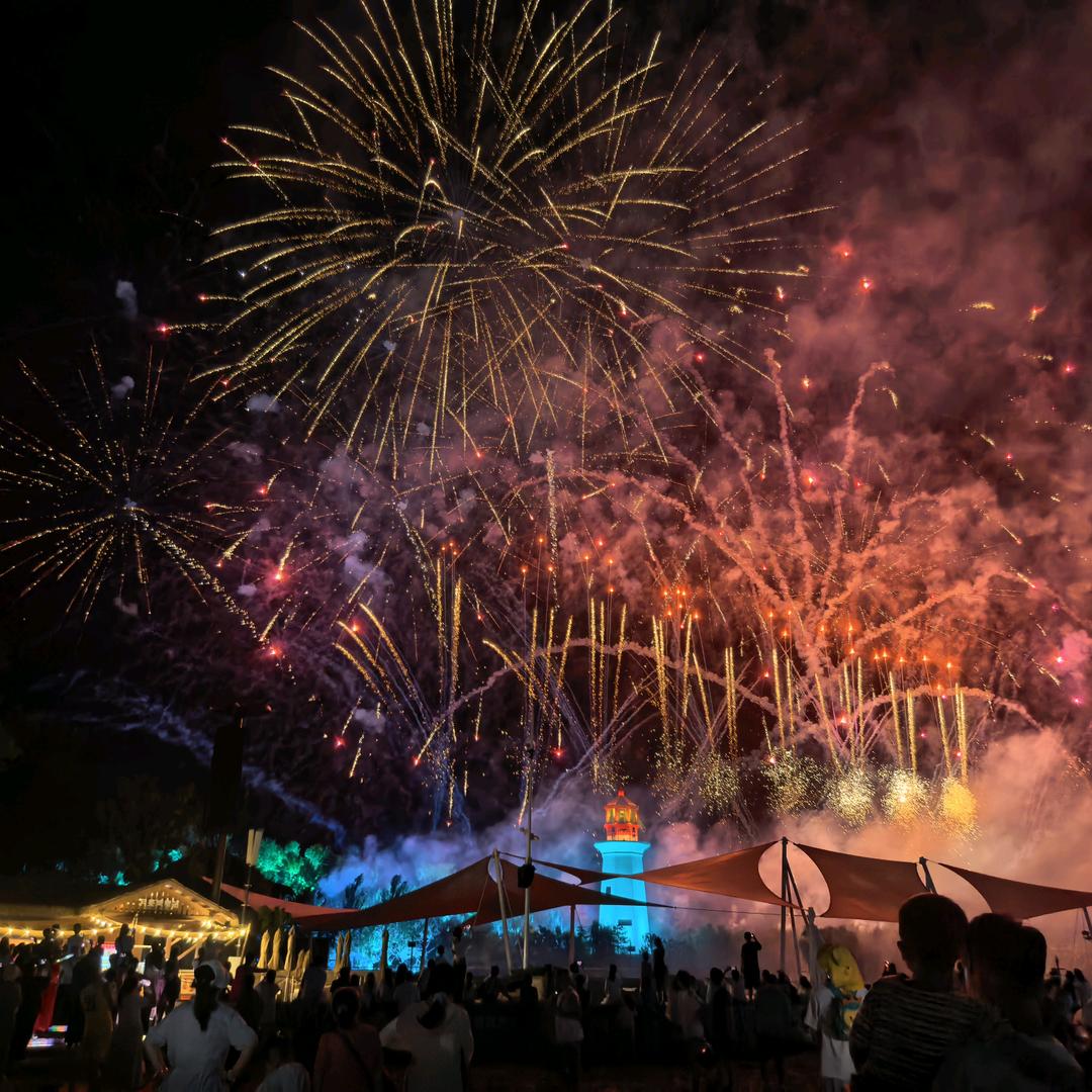 还是叫小李老师吧