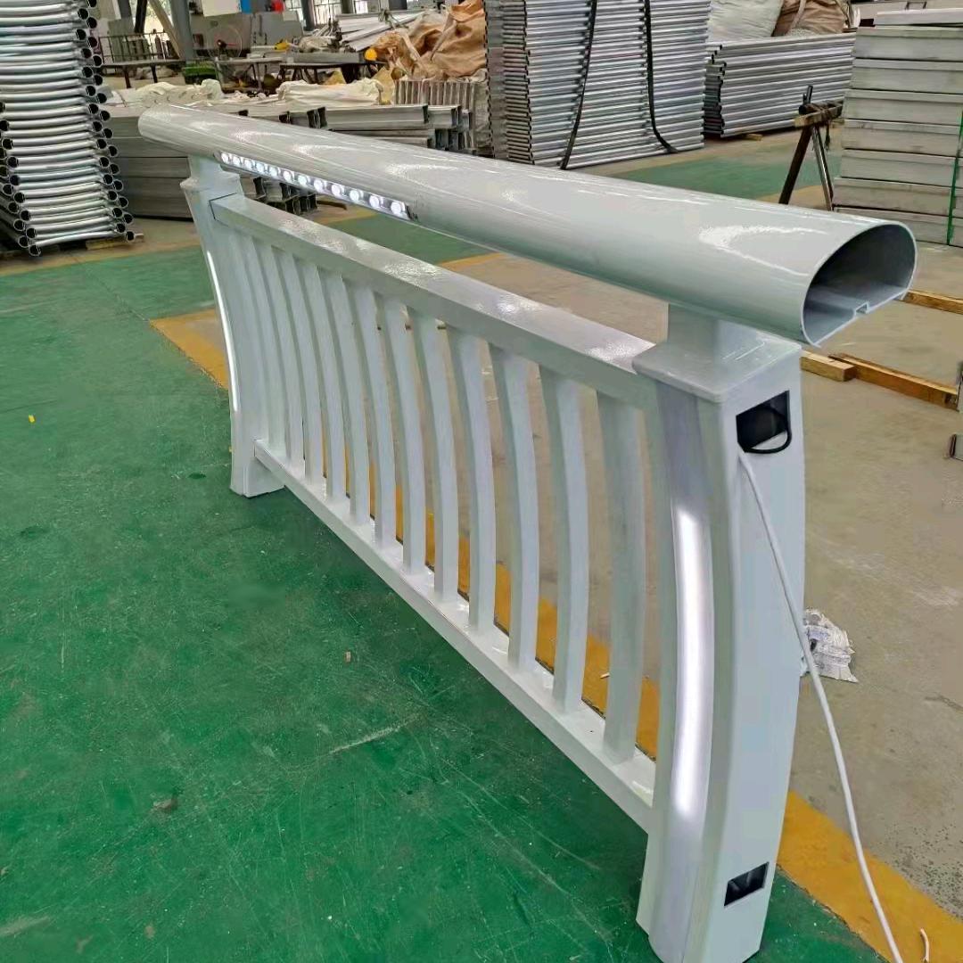 山东聊城普中护栏厂