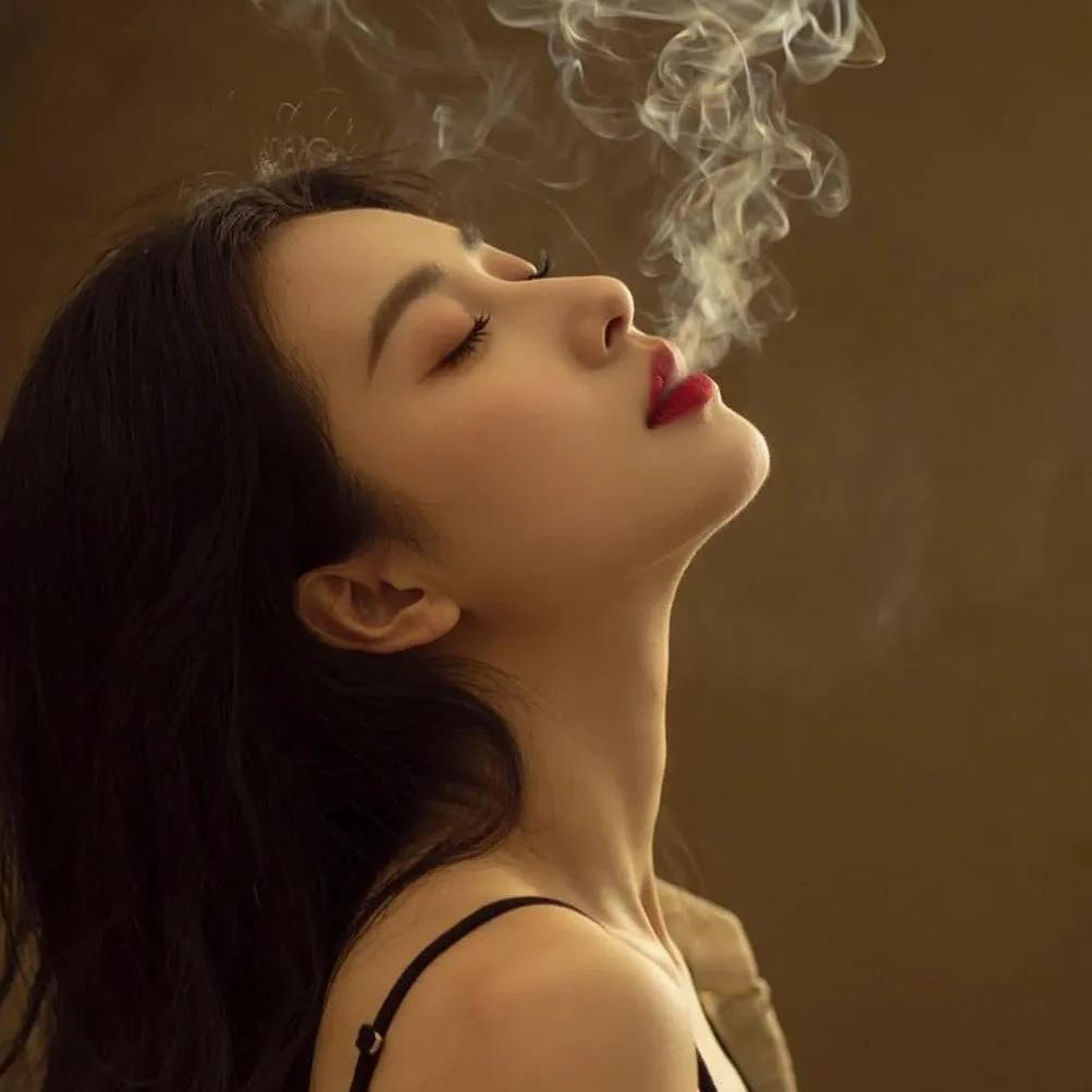海上升明月