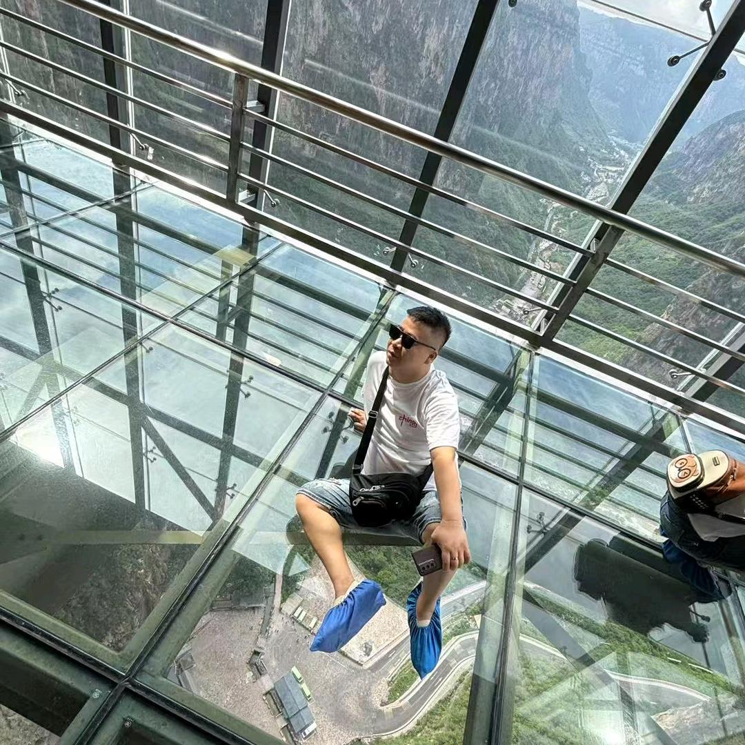 慌什么(づ ●─● )づ