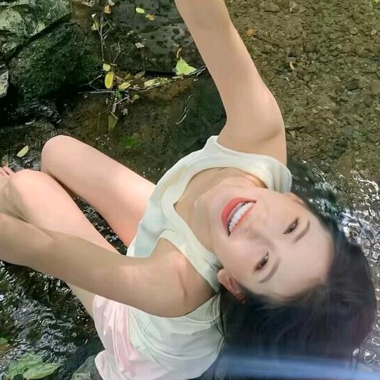 妳的佳