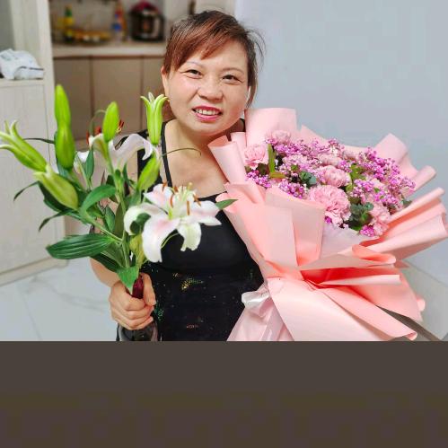 轻松快乐，相亲相爱一家人