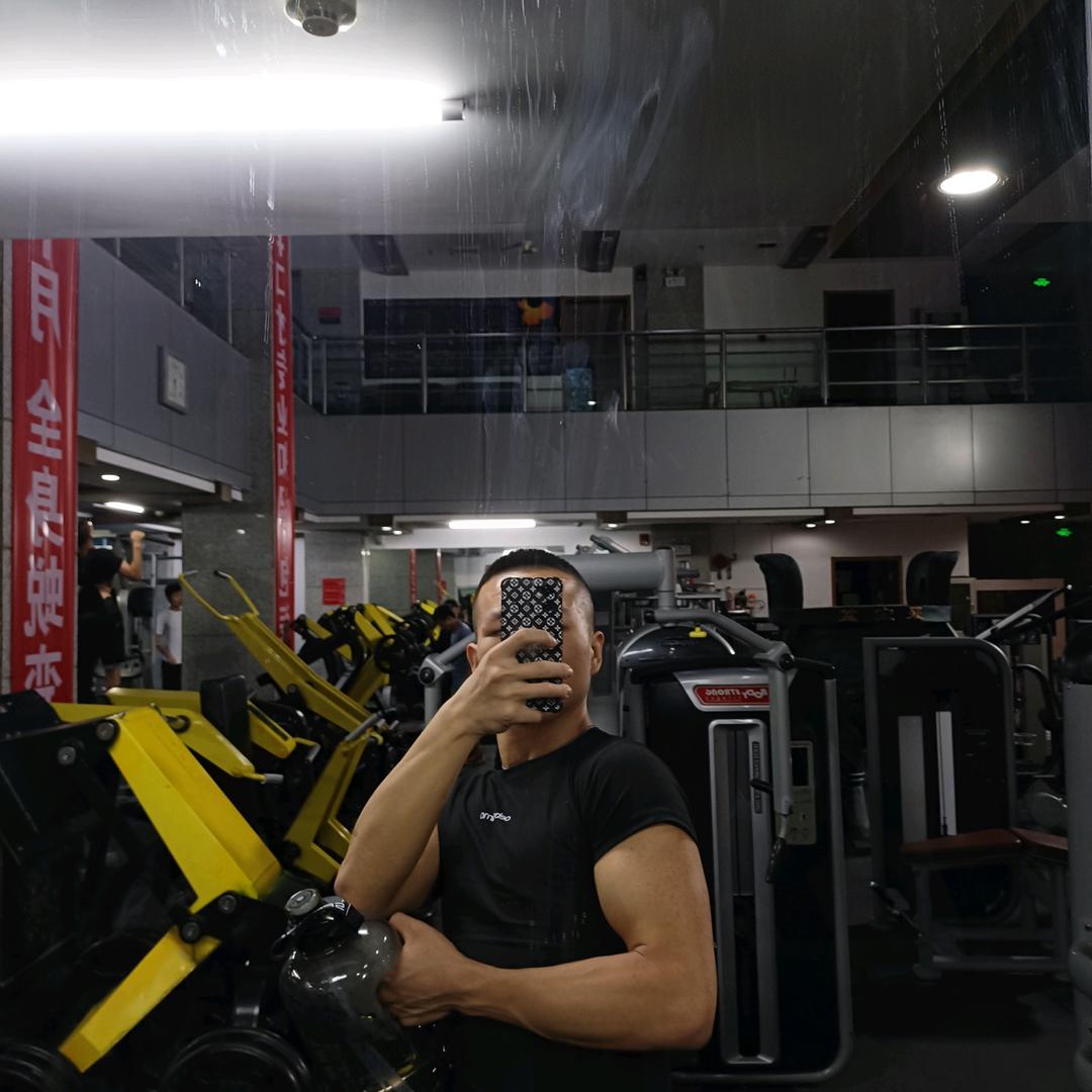 健身教练小林