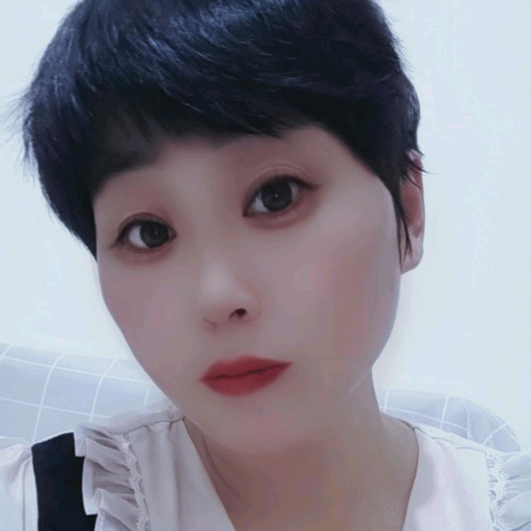 🌟雪花飞《76年闺8月龙🐲》