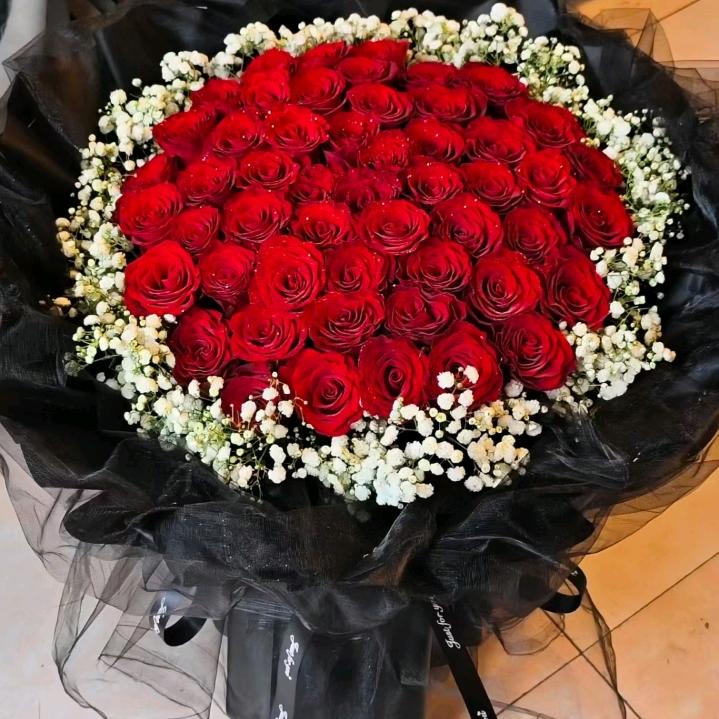 A.花嫁有缘花卉