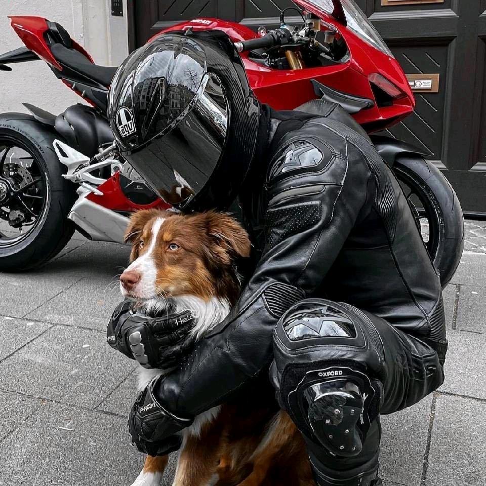 🏍️Helen