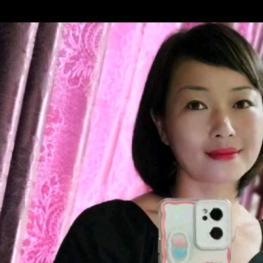 爱上跳舞的小菊子