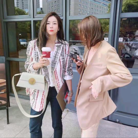 唐老板穿搭推荐小助理