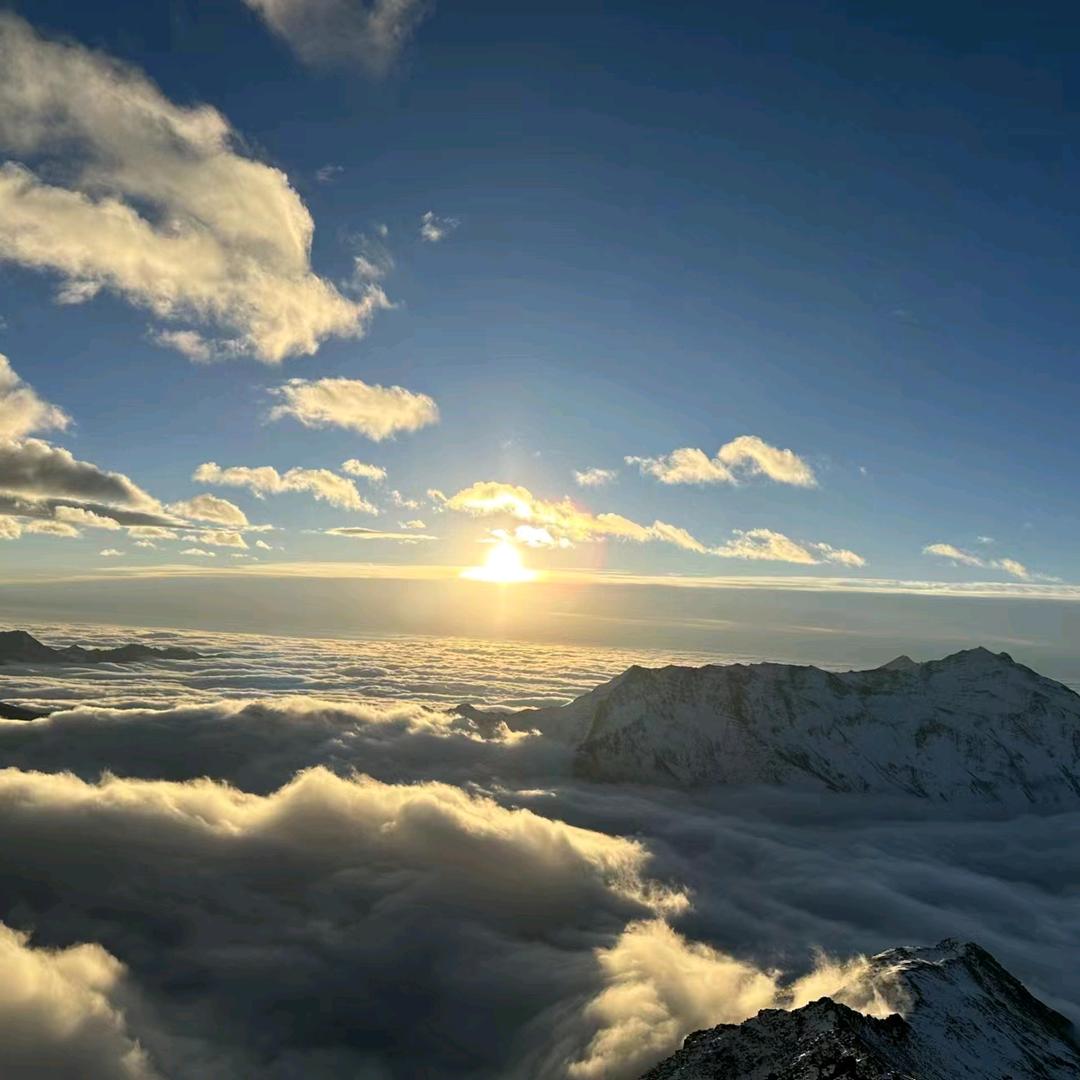 高山。