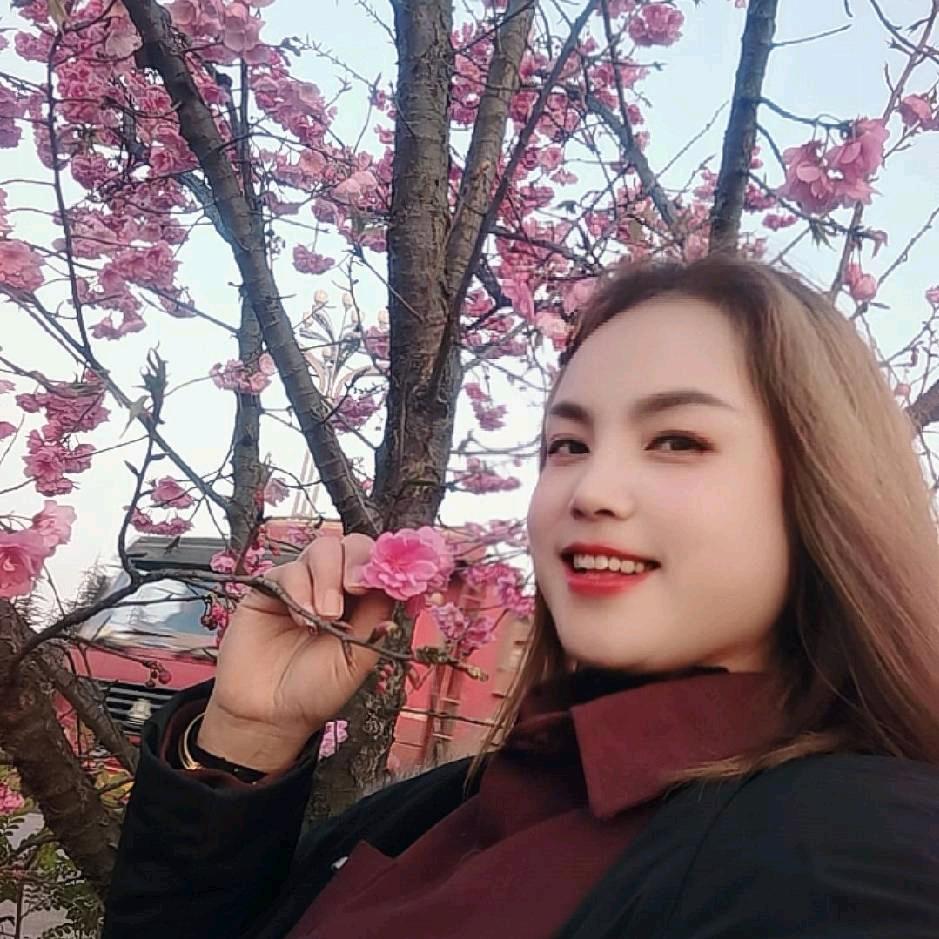 “云南小莉姐  轻唱时光”