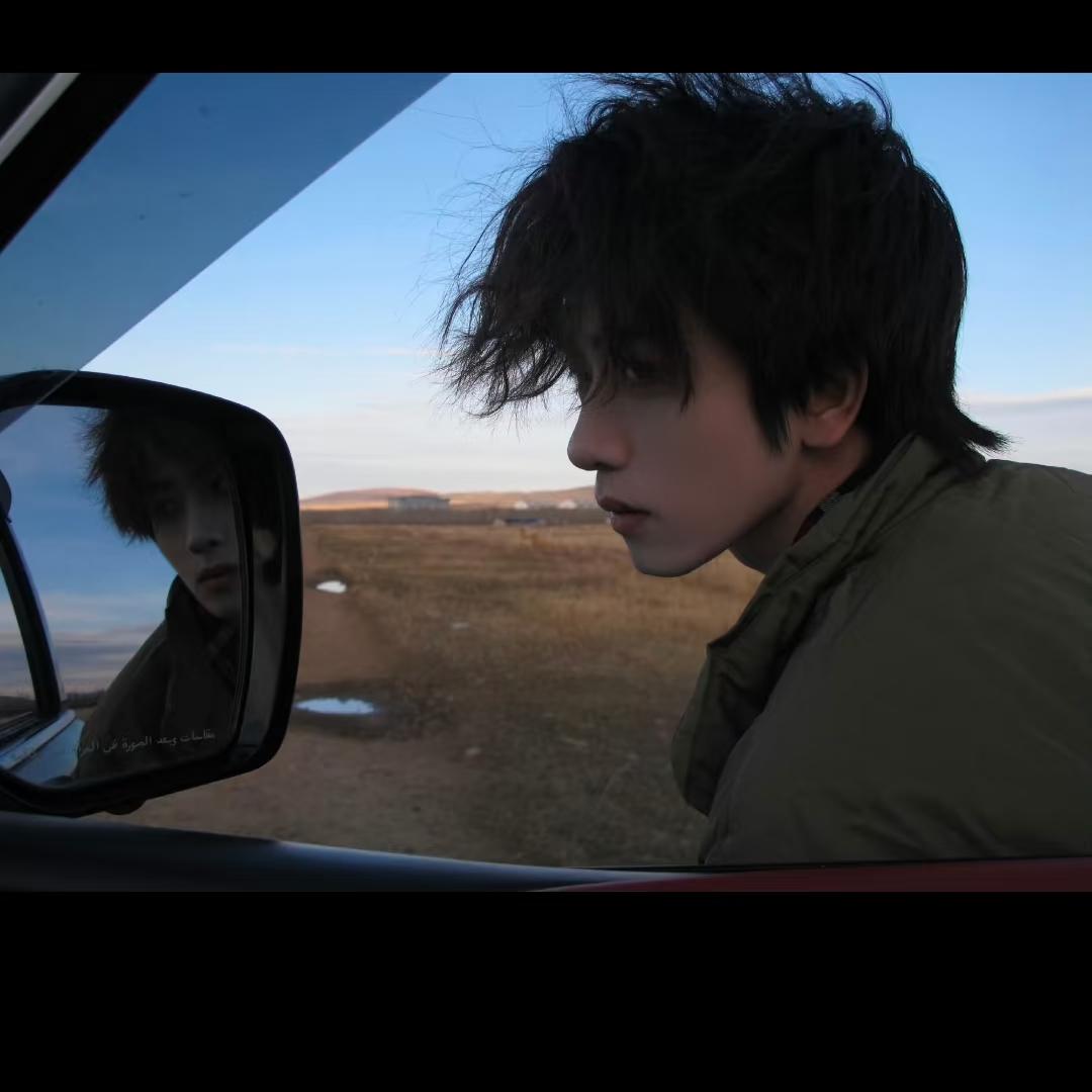 午夜忧郁纯情男大