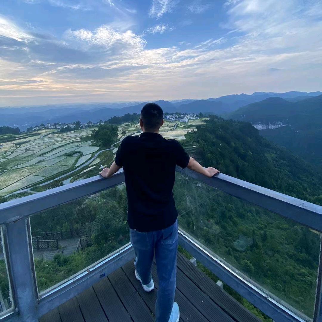 郝昱翰（电力能源管理）