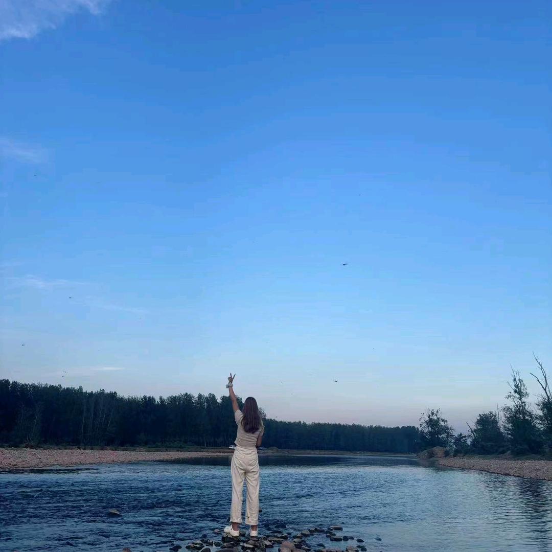 “晚晚星河”