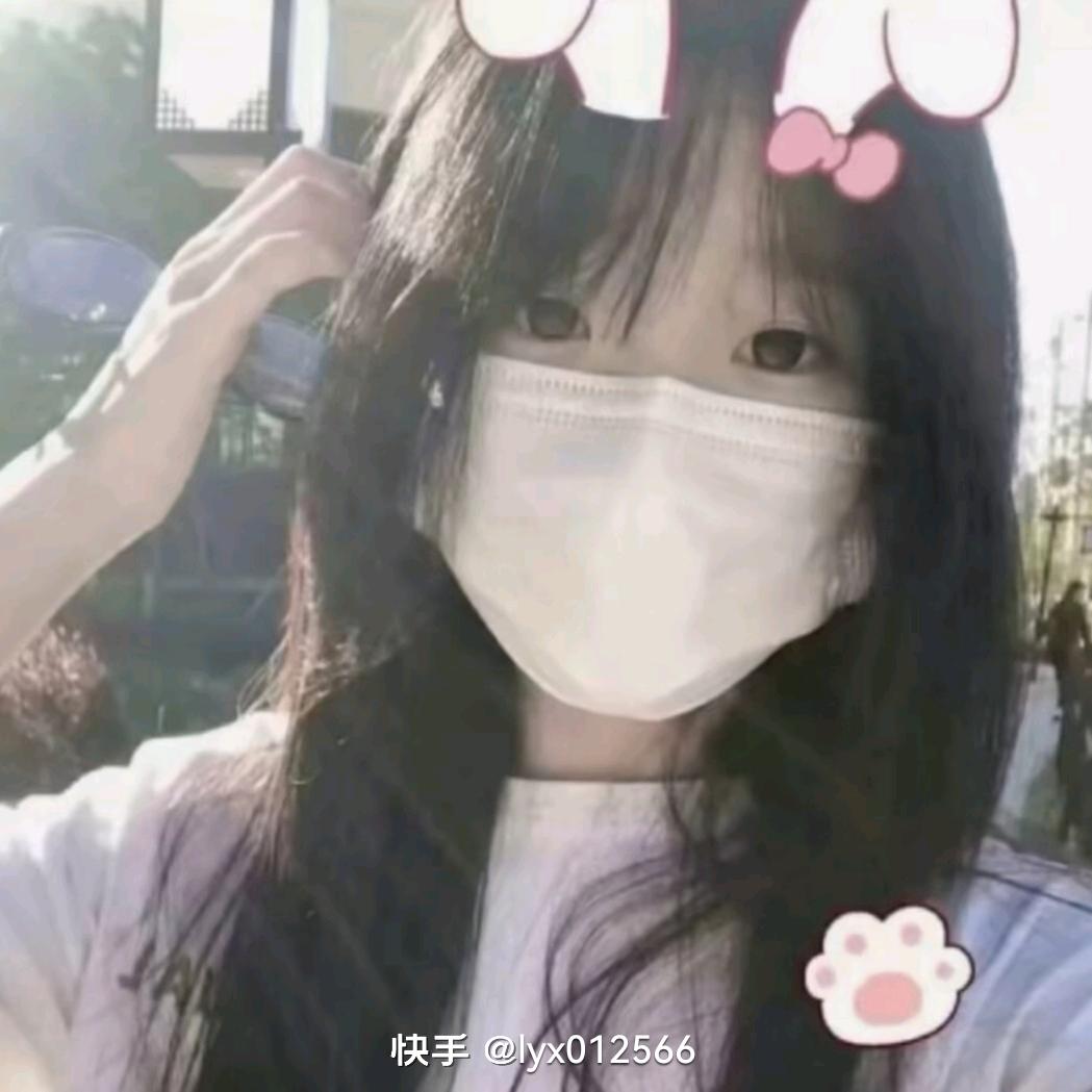 爱做手势舞的朵拉