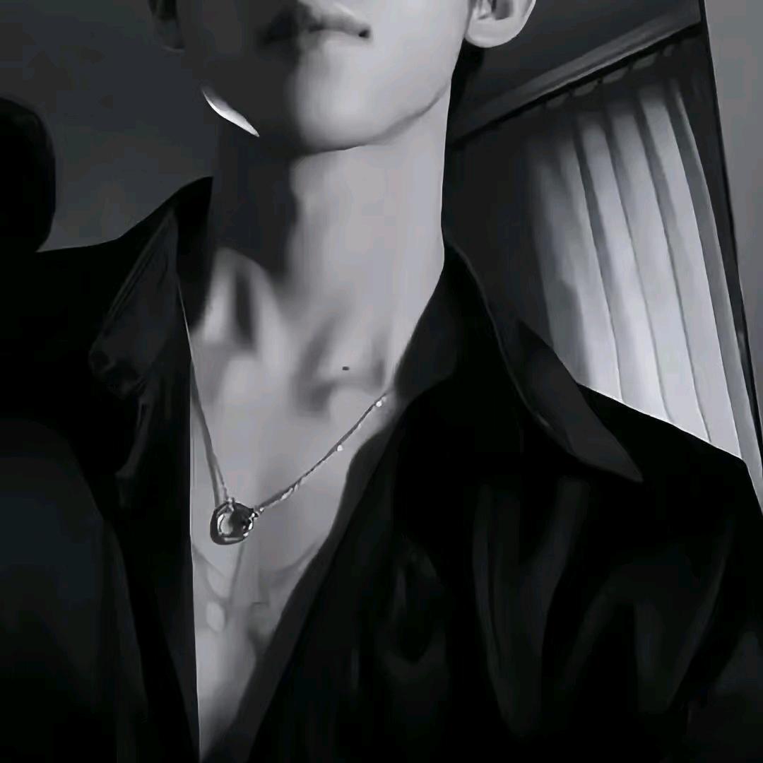 顾辰.