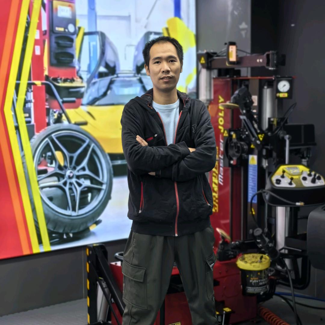 勇哥玩车