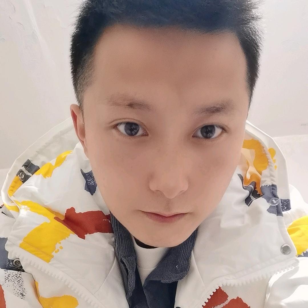 @匩匩的男人。
