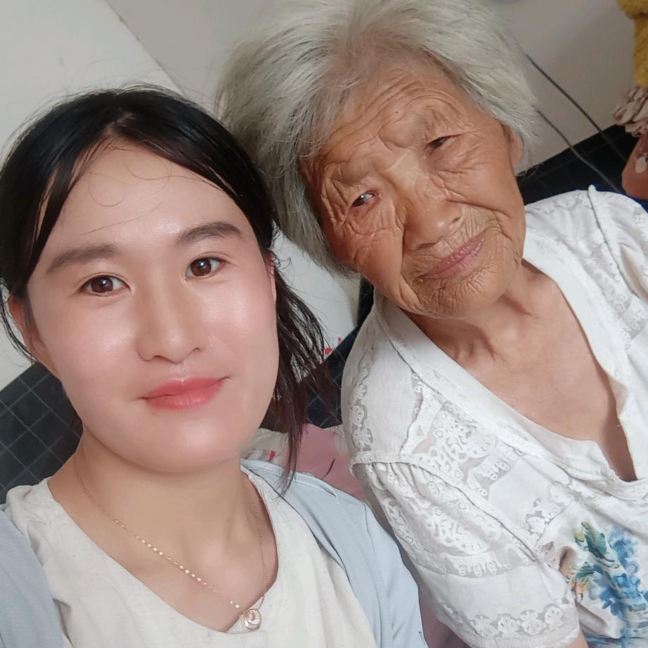 蒙蒙的奶奶是妈妈