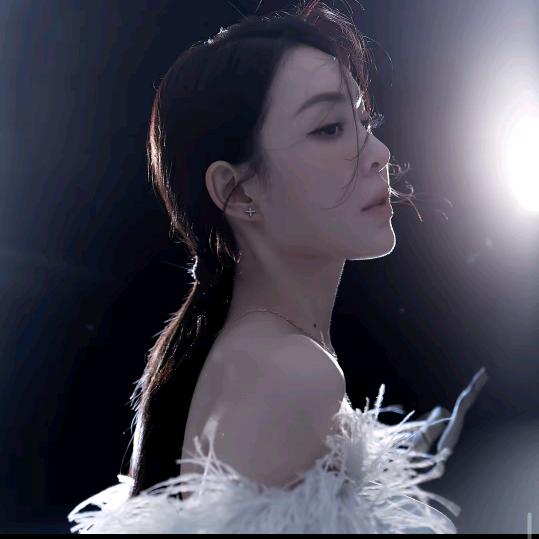 余潇潇Jessica轻奢女装（直播返场）