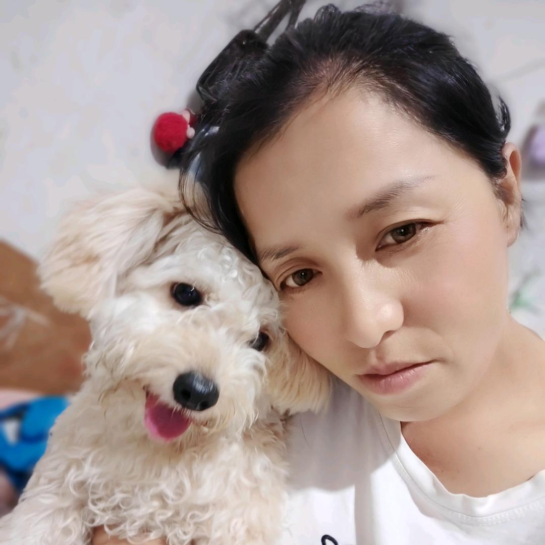 7370620371587有颜色的云