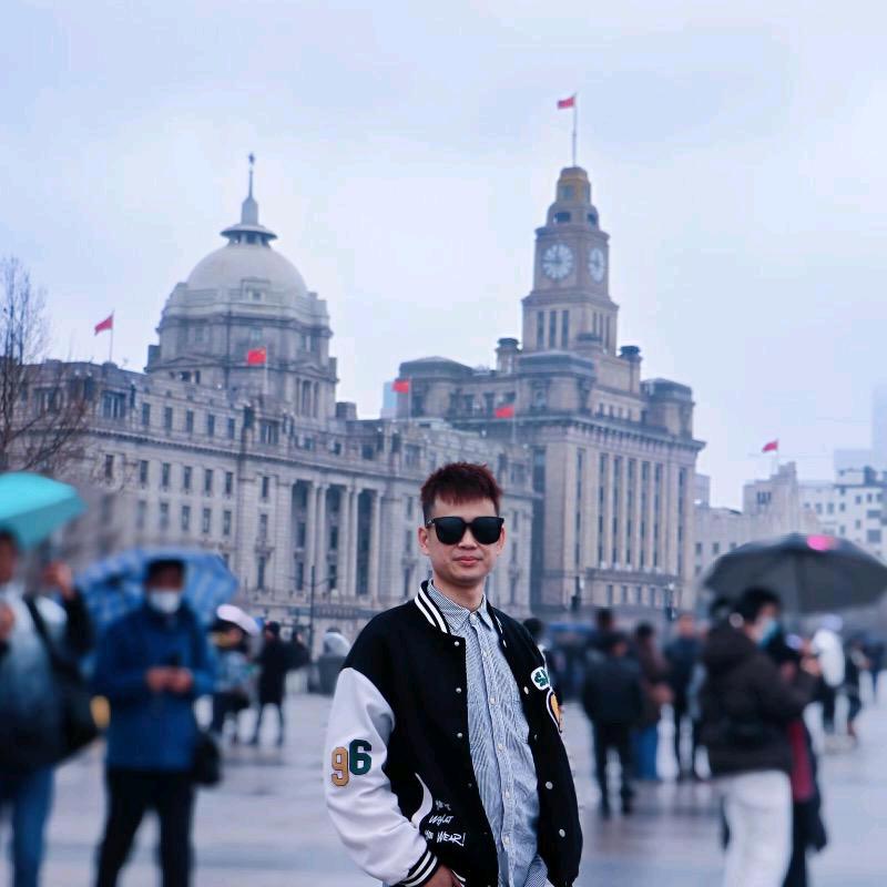 滨江首府 关二哥