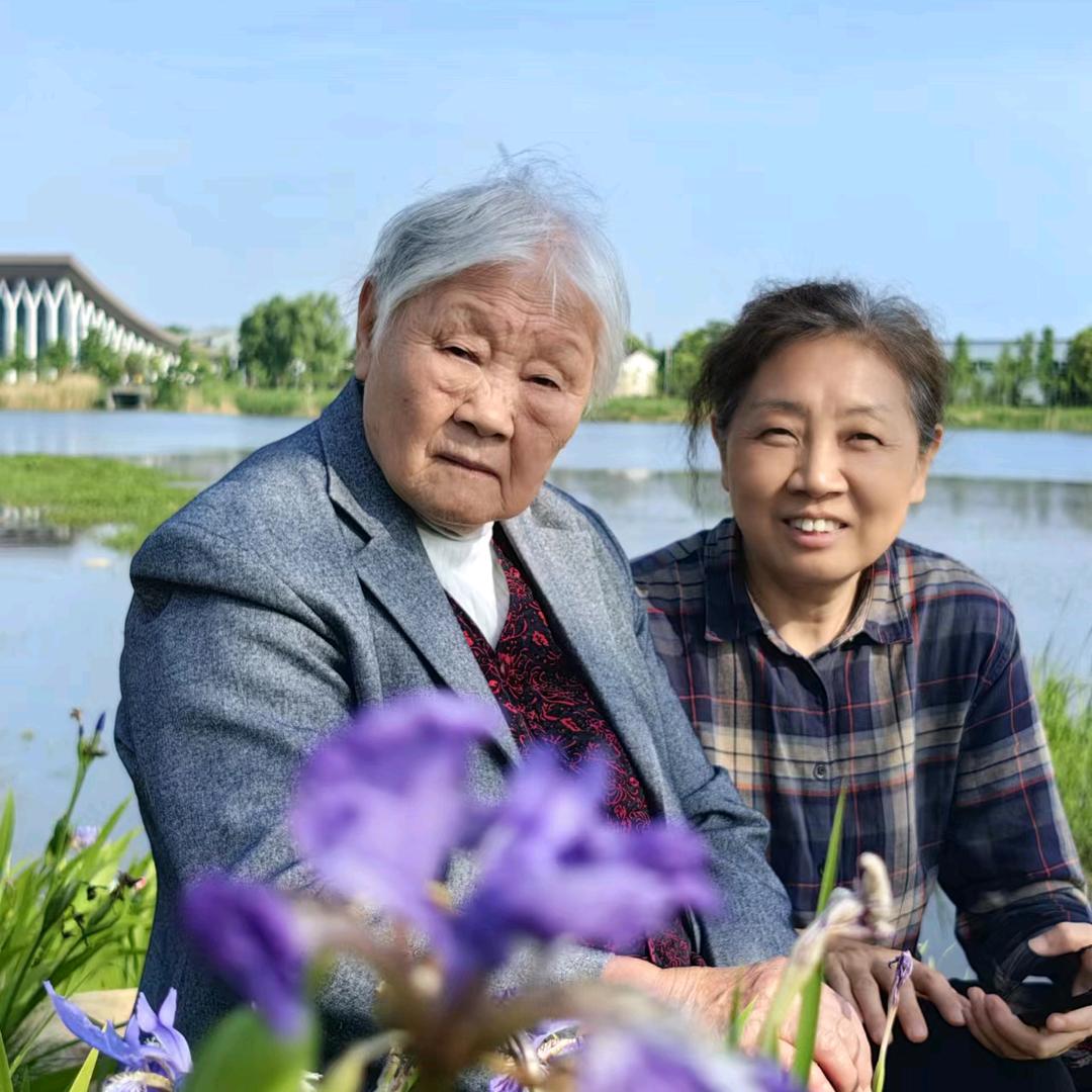 英英姐