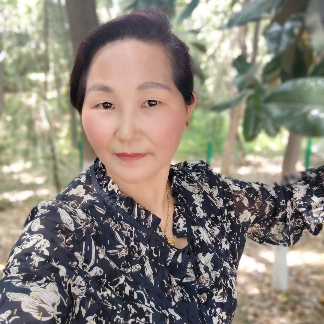 梅姐每天中午12.30开播