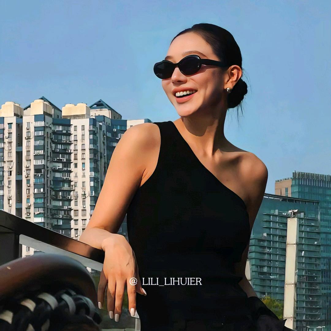 LiLi-李慧儿•轻奢穿搭博主