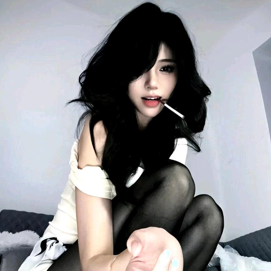 Y  .  L
