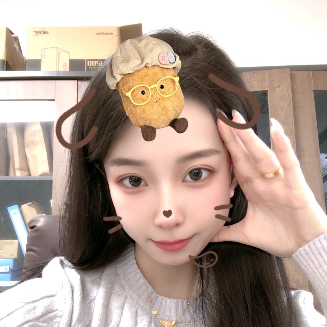 筱筱爱吃鱼