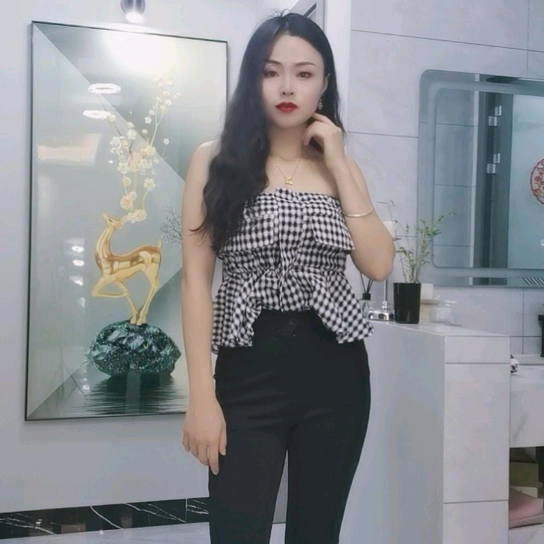 爱丽丝。